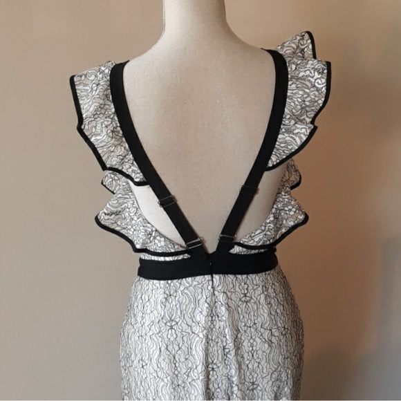 Adelyn Rae jumpsuit - Picture 2 of 2